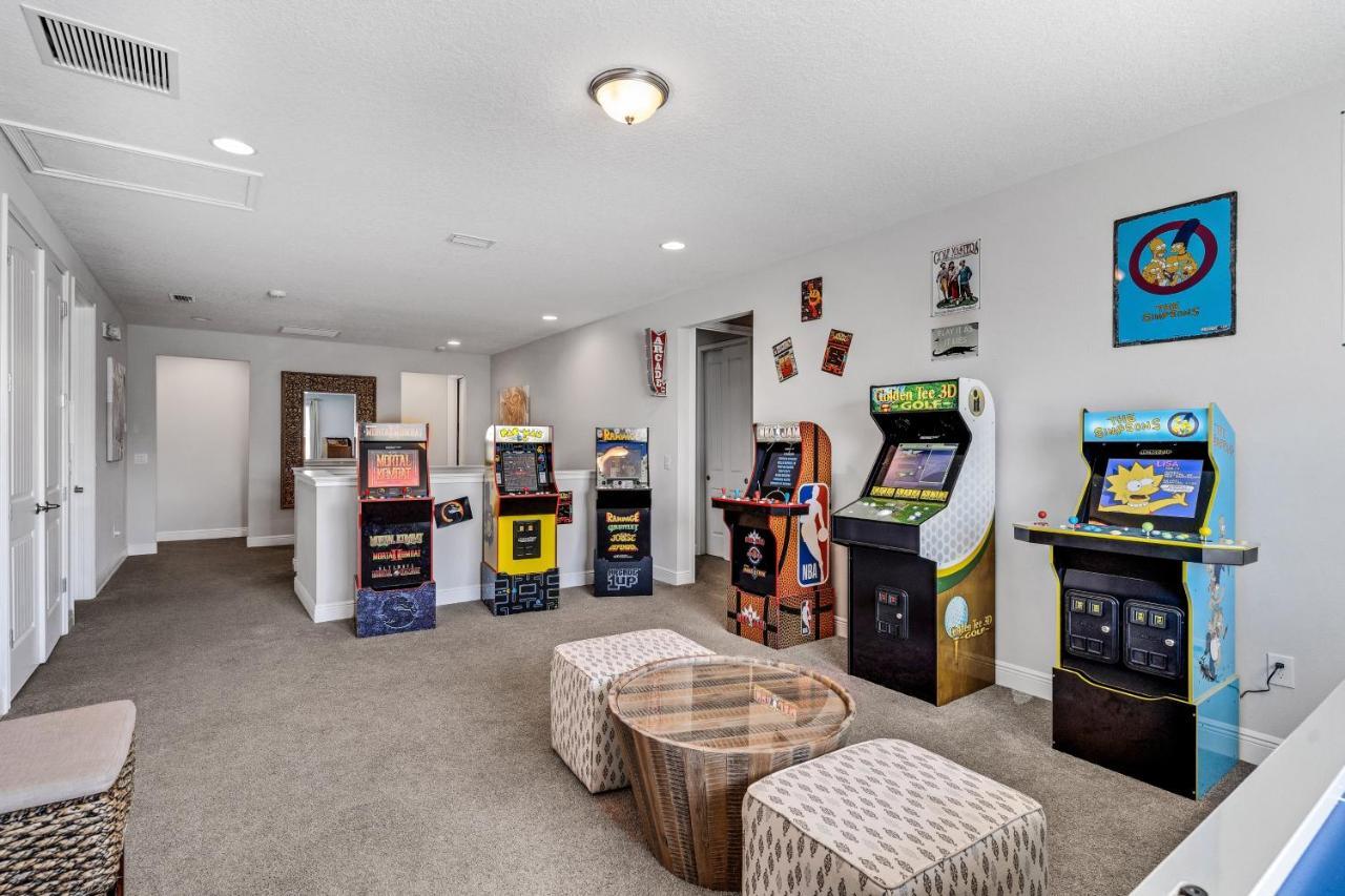 Spacious 8 Bdr Family Home With Arcades And Free Pool Heat Orlando Exterior photo